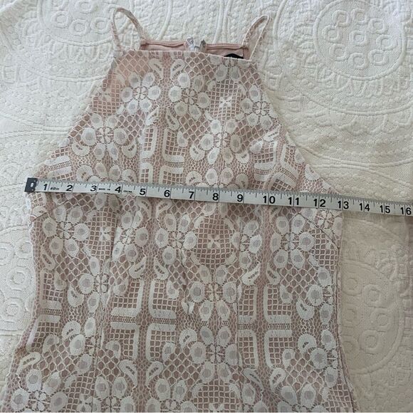 Forever 21 size S Bodycon Crochet Overlay High Neck Scallop Hem Dress - Picture 8 of 10
